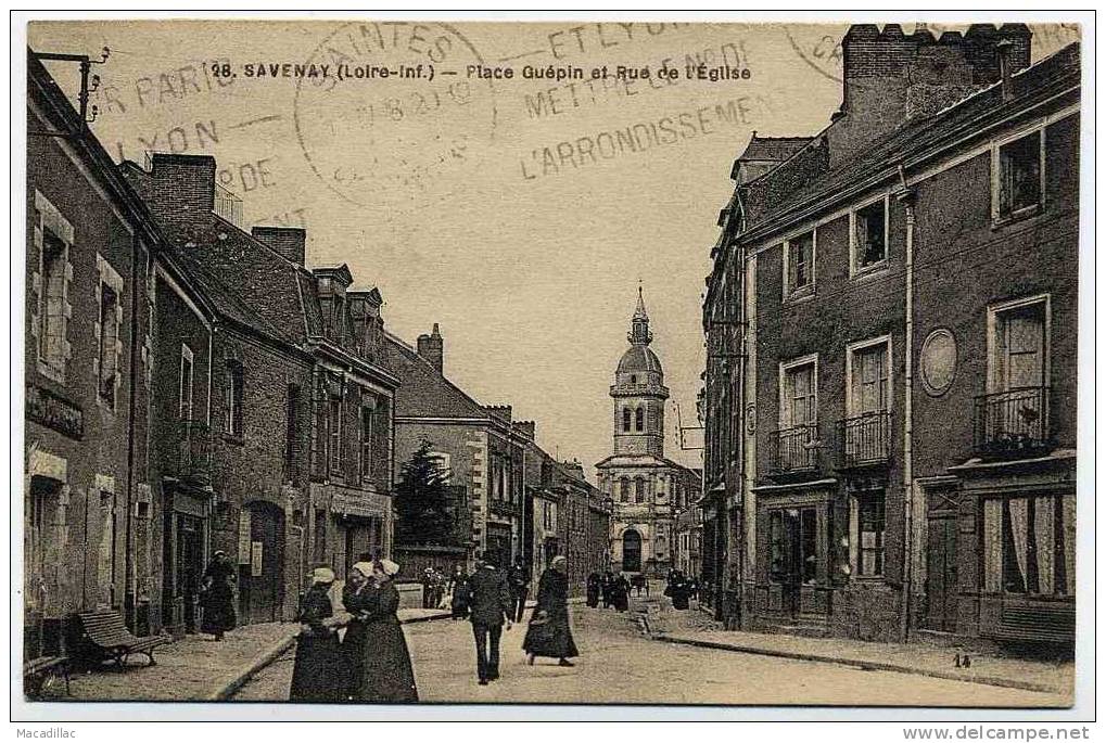 28 - SAVENAY - Place Guèpin Et Rue De L'Eglise, Belle Animation - Savenay