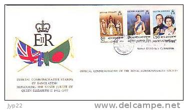 Jolie FDC 1er Jour Bangladesh Silver Jubilee Queen Reine Elizabeth II 9-02-1977 - Armoiries Drapeau Flag - Bangladesh