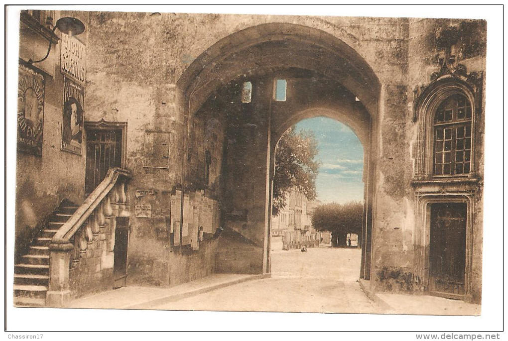 17 -  JONZAC -lot De 4 Cartes 2 Précurseur 1903 - Le Château -Côté De La Sous-préfecture- Place Des Tilleuls - Le Jardin - Jonzac