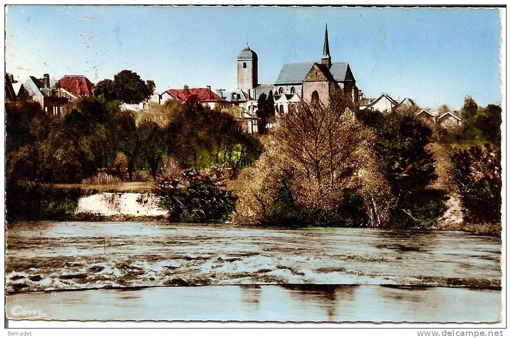 VOUZIERS...LES BORDS DE L´AISNE....TIMBRES TAXES - Vouziers