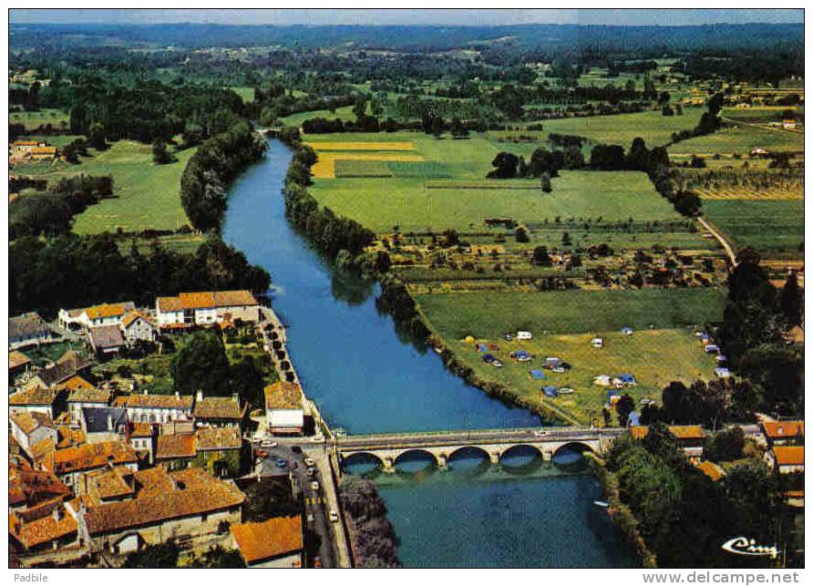 Carte Postale 24. Mussidan  Et Le Pont Vue D'avion Trés Beau Plan - Mussidan