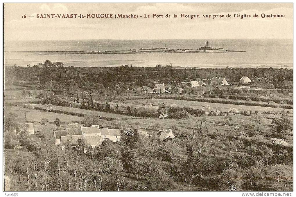 CP 50 SAINT VAAST LA HOUGUE Le Fort De La Hougue, Vue Prise De L'église De Quettehou - Saint Vaast La Hougue