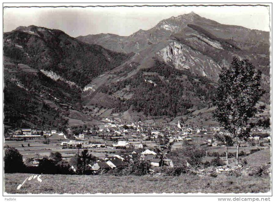 Carte Postale 64.  Laruns  Les Cinq Monts Trés Beau Plan - Laruns