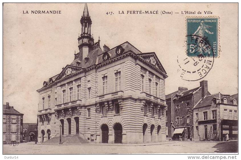 LA FERTÉ-MACÉ (Orne).  L'Hôtel De Ville - La Ferte Mace