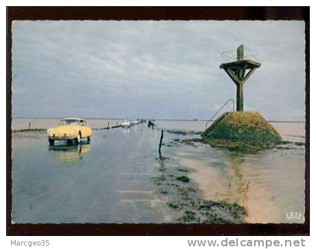 26837 Le Passage Du Gois Beauvoir Noirmoutier édit.theojac N° 35 Automobile Citroen DS Jaune  Belle Cpsm - Beauvoir Sur Mer