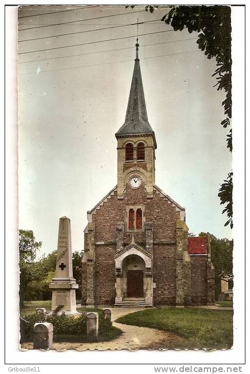 SAINTE GENEVIEVE DES BOIS   -   * L´EGLISE ET LE MONUMENT AUX MORTS *     -    Editeur : ALFA N° 10 - Sainte Genevieve Des Bois