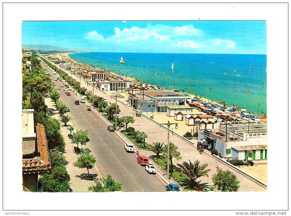 PESCARA - 1964 - Lungomare E Spiaggia (Riviera) - ANIMATA/AUTO/IMBARCAZIONI - Viaggiata- In Buone Condizioni - DC1646. - Pescara