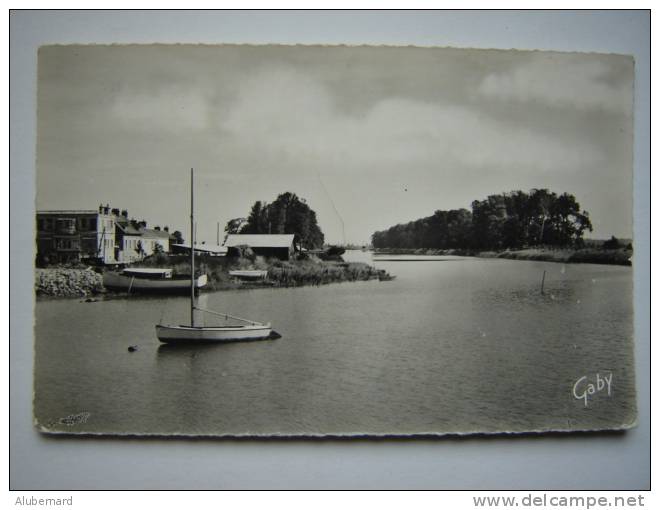 Carentan , Le Port  . C.p.photo.14x9 - Carentan