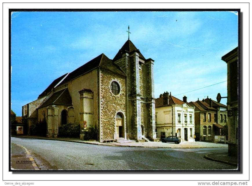 94 LA QUEUE En BRIE, L'église, CPSM 10x15, Ed La Cigogne, Voyagé En 1980 - La Queue En Brie