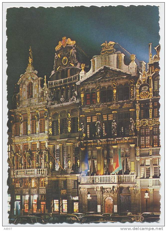 CPSM Dentelée - BRUXELLES De Nuit : Un Coin De La Grand´Place - N´a Jamais Circulé - Brussel Bij Nacht