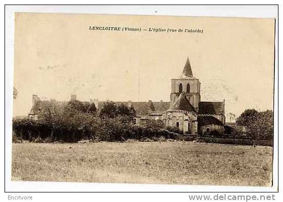 Cpa LENCLOITRE L'église - Lencloitre