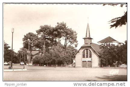 44  THARON-PLAGE   ** L'EGLISE** - Tharon-Plage