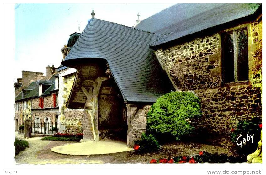 Lamballe - Le Porche De L'eglise Saint Martin - Lamballe