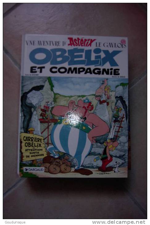 ASTERIX OBELIX ET COMPAGNIE UDERZO GOSCINNY - Astérix