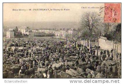 PARTHENAY..Le Champ De Foire - Parthenay