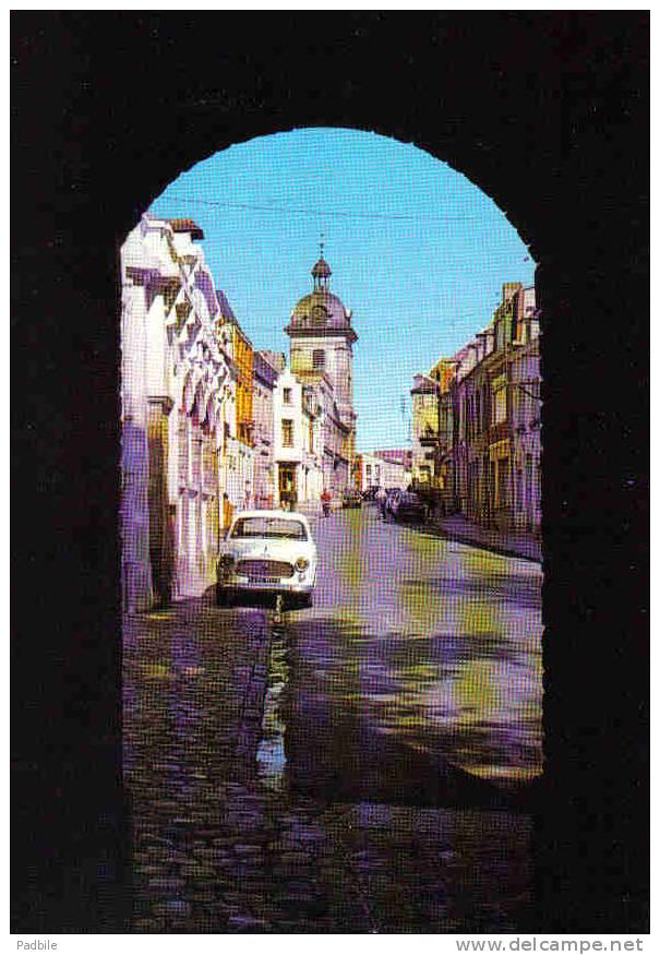 Carte Postale 59.  Le Quesnoy 403 Peugeot  Rue Maréchal Joffre  Trés Beau Plan - Le Quesnoy