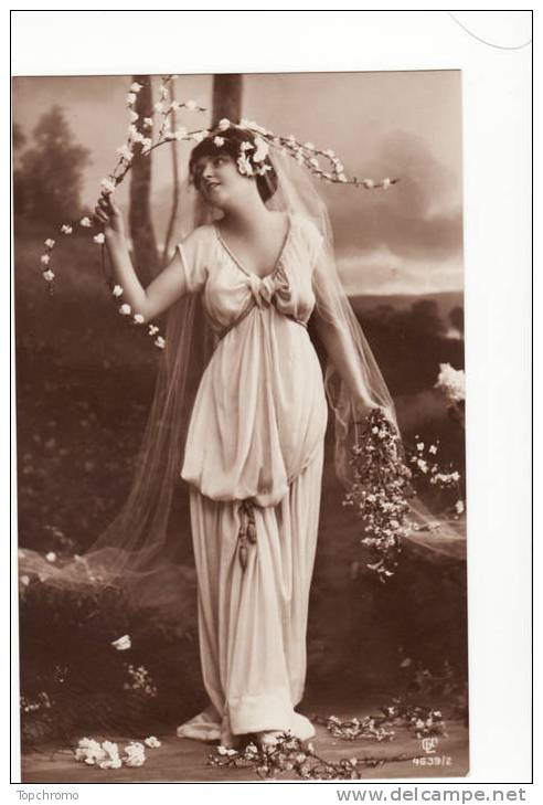 Carte Postale Photo Mariage Très Belle Mariée Robe Voile Fleurs - Nozze