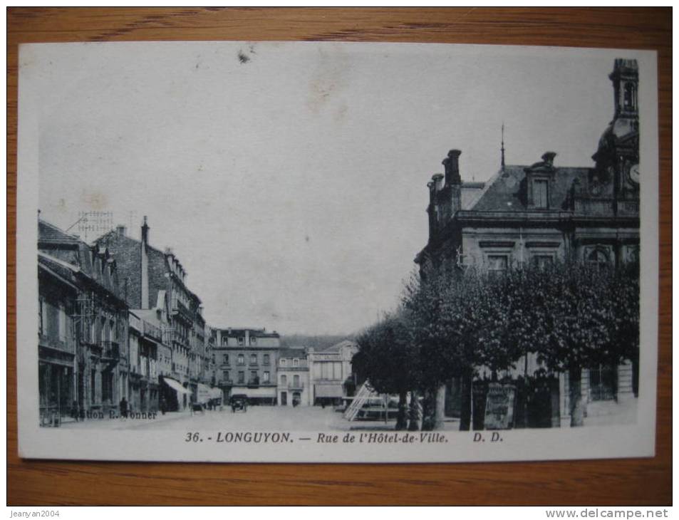 CPA Longuyon Briey Meurthe Et Moselle 54 Lorraine Rue L'Hôtel De Ville Timbre Type Paix Laurens 40c Rose - Longuyon