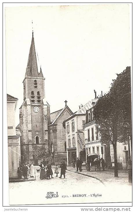 C . P . A   (  BRUNOY "  L´église "  Prise De  Vue Animée Rare  ) - Brunoy