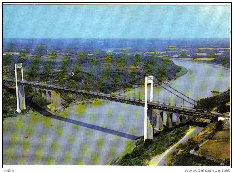 Carte Postale  56.  La Roche-Bernard  Et Le Nouveau Pont Sur La Vilaine Vue D´avion Trés Beau Plan - La Roche-Bernard