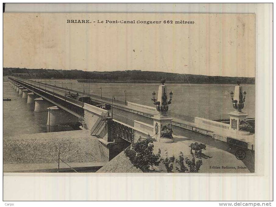 BRIARE. - Le Pont-canal(longueur 662 Mètres). - Briare