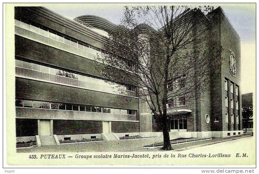 D92 - PUTEAUX  - Groupe Scolaire Marius Jacotot, Pris De La Rue Charles Lorilleux - Puteaux