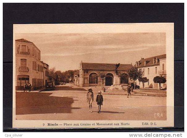 32 RISCLE Place Aux Grains, Monument Aux Morts, Animée, Hotel De La Paix, Ed DL ERA 9, 194? - Riscle