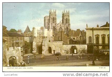 BOOTHAM BAR AND YORK MINSTER. - York