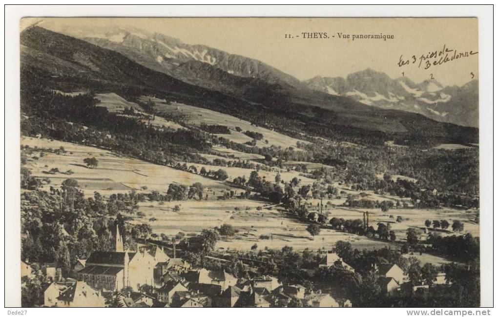 CPA - THEYS - Vue Panoramique - Theys