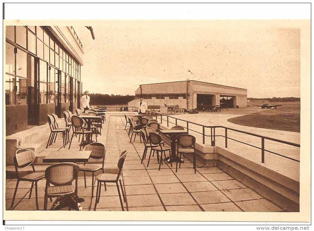 33 -  Port Aérien De  BORDEAUX - MERIGNAC  -  Aérogare - La Terrasse Du Restaurant - Animée - Merignac