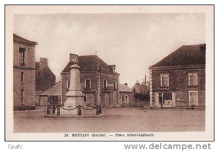 BRULON : Place Albert-Liébault - Brulon