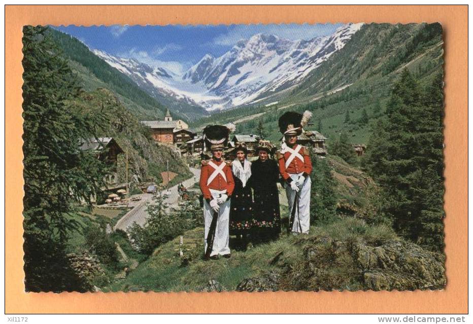 E061 Blatten Herrgottgrenadiere Und Festtagstracht. Grenadiers Fête-Dieu Et Costumes Valais - Blatten