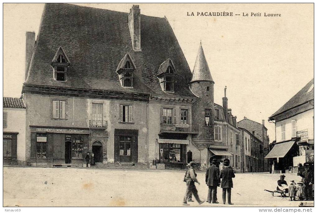 La Pacaudière  -  Le Petit Louvre - - La Pacaudiere