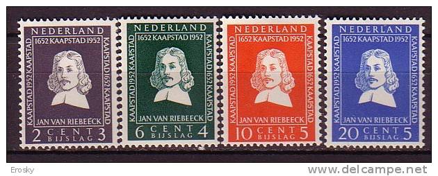 Q9425 - NEDERLAND PAYS BAS Yv N°564/67 * - Unused Stamps