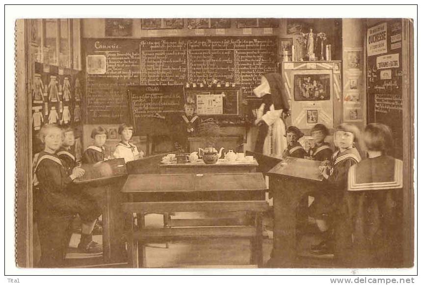 C8605 - Institut Royal Des Sourdes-Muettes Et Des Aveulges - Bruxelles - Les Petites Sourdes-muettes En Classe - Enseignement, Ecoles Et Universités