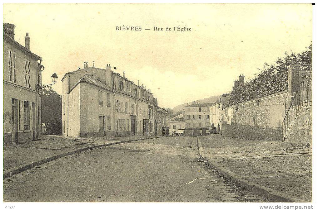 BIEVRES -  Rue De L'Eglise - Voy. 1919 - Bievres