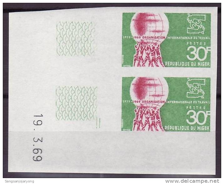 Niger Sc213 Imperf Pair, Non Dentele, ILO 50th Anniv - OIT