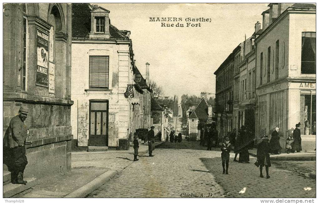 MAMERS (Sarthe) - La Rue Du Fort - Animation Trés Vivante Avec Nombreux Personnages. - Mamers