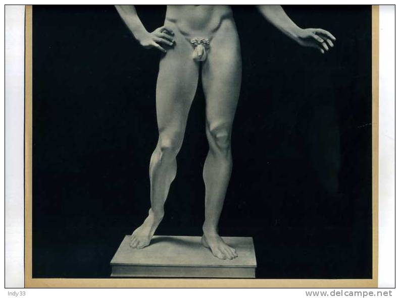 - WAGER .  EN PIEDS . REPRO D´UNE SCULPTURE D´ARNO BREKER . - Altri & Non Classificati