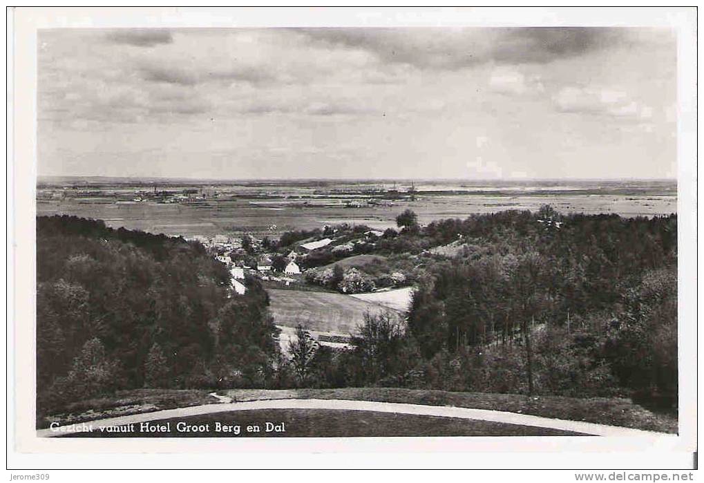 PAYS-BAS - HOLLANDE - NIMEGUE - CPA - NIJMEGEN - Hotel - GROOT BERG EN DAL - Gezicht Vanuit Hotel Groot Berg En Dal - Nijmegen