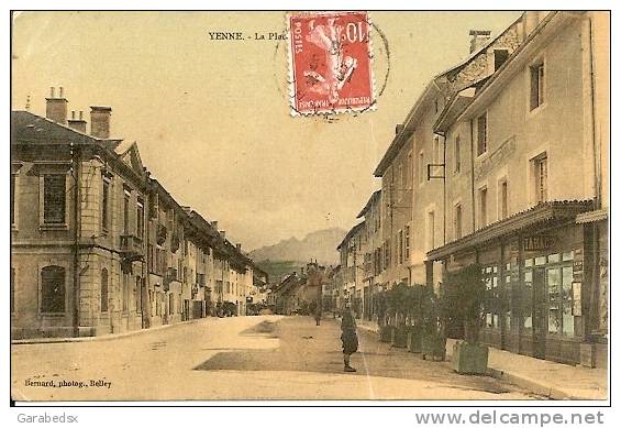 CPA De YENNE - La Place. - Yenne