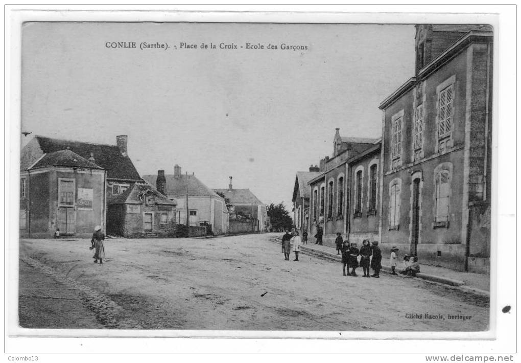 72 CONLIE PLACE DE LA CROIX ECOLE DES GARçONS ANIMEE - Conlie