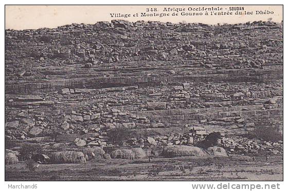 SOUDAN.VILLAGE ET MONTAGNE DE GOURAO A L ENTREE DU LAC DHEBO - Sudan