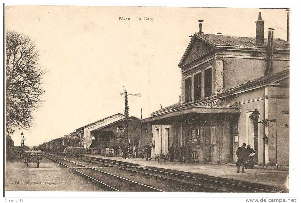 41 -   MER  -  La Gare  -  Animée  -  Le Train Est En Gare - Mer