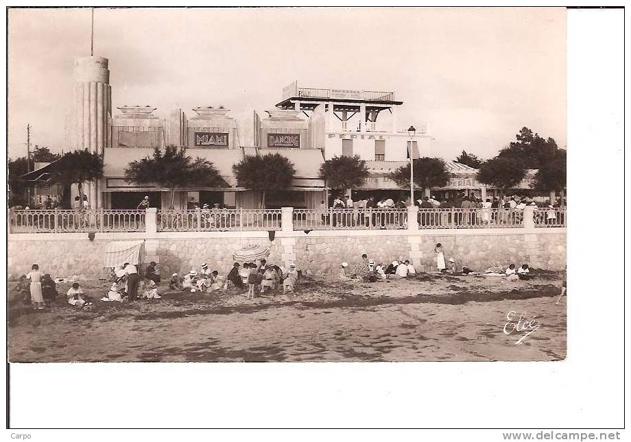 ANDERNOS-LES-BAINS. - Grand Café Sur La Plage. - Andernos-les-Bains