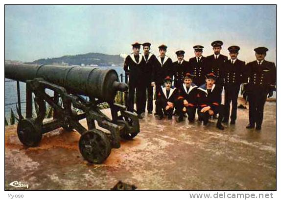 83 LA SEYNE SUR MER Fort Balaguier Musee Naval Tir De Salut Par La D.C.A De St Elme A L´arrivee D´un Bateau Etranger - La Seyne-sur-Mer