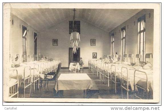 BRUSSEL- MILITAIR HOSPITAAL- FOTOKAART-CARTE PHOTO- TRES RARE!!!- 2 SCANS - Gesundheit, Krankenhäuser