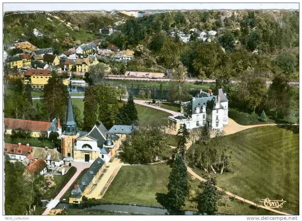 ACQUIGNY - Vue Générale Du Château Et De L'Eglise - Acquigny