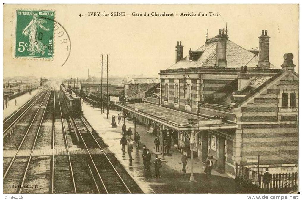 94 IVRY SUR SEINE Gare Du Chevaleret Arrivée D'un Train  Animation  TOP - Ivry Sur Seine