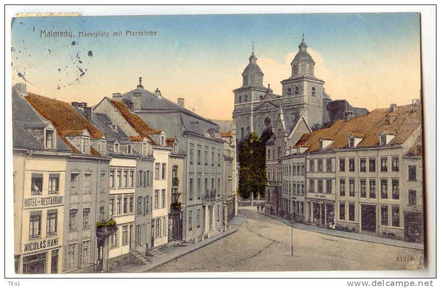 10612 - MALMEDY - Marktplatz Mit Piarrkirche - Malmedy